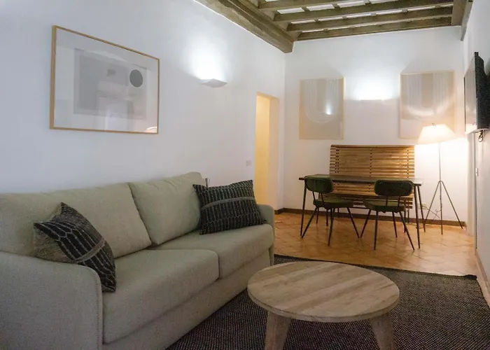 Piazza Navona Charming Apartment
